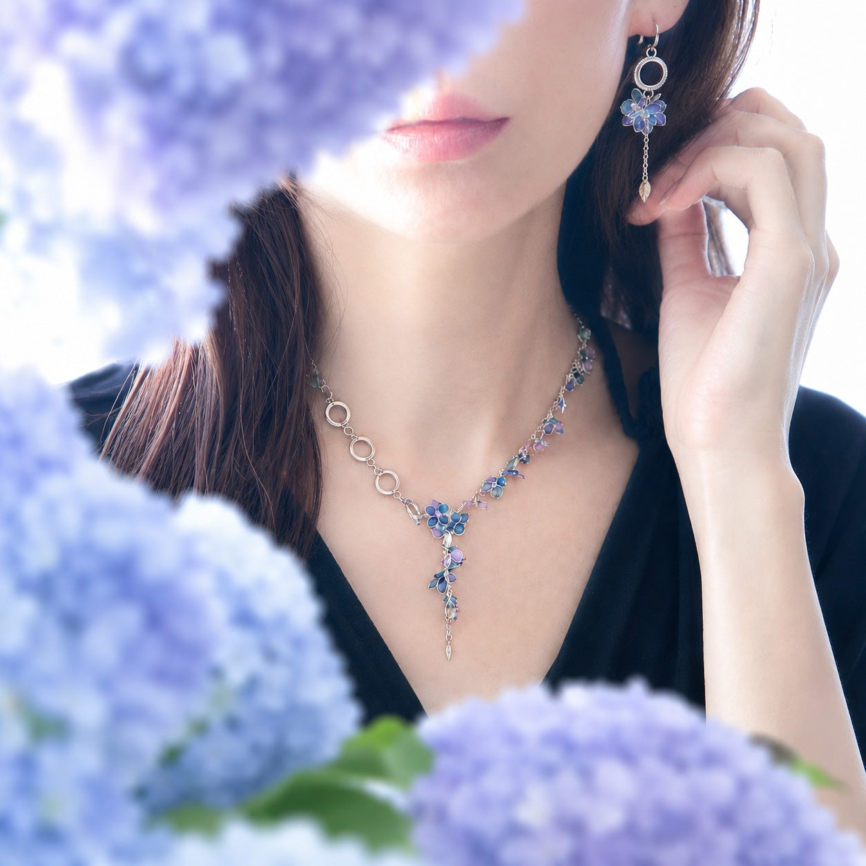 ネックレスとブレスレットと耳飾り（雨露と紫陽花） 2WAY