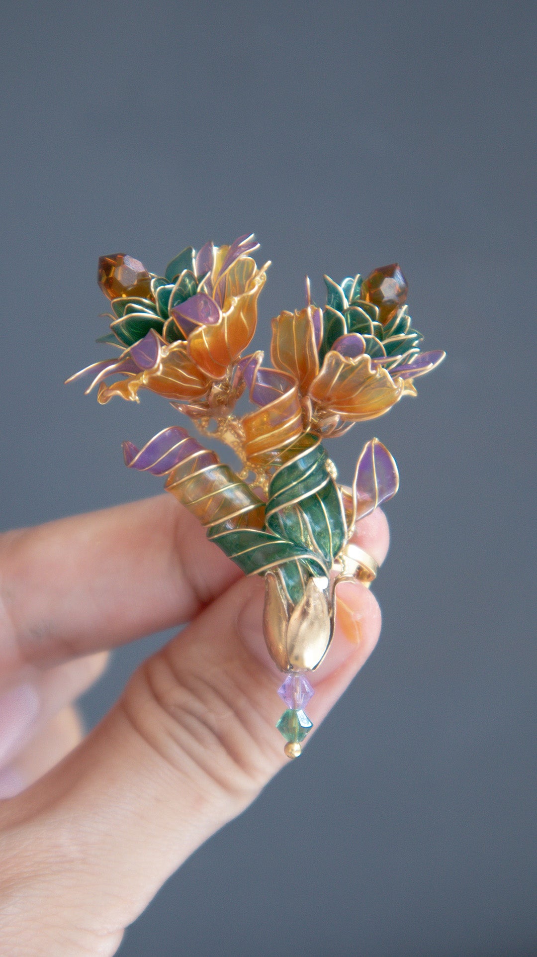 螺旋の花冠イヤークリップ（数量限定）オレンジ