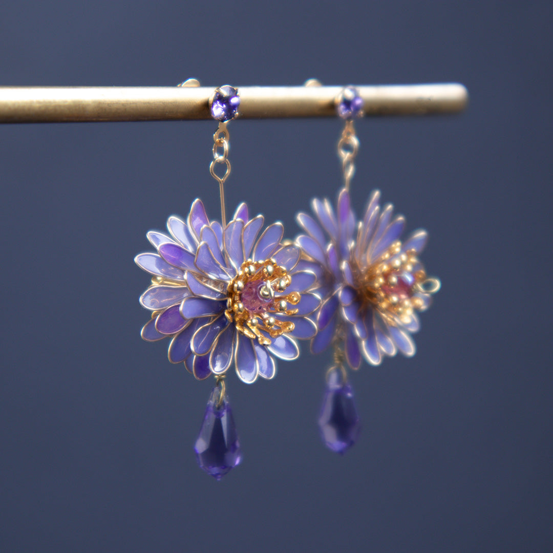 菊重ね耳飾り　purple