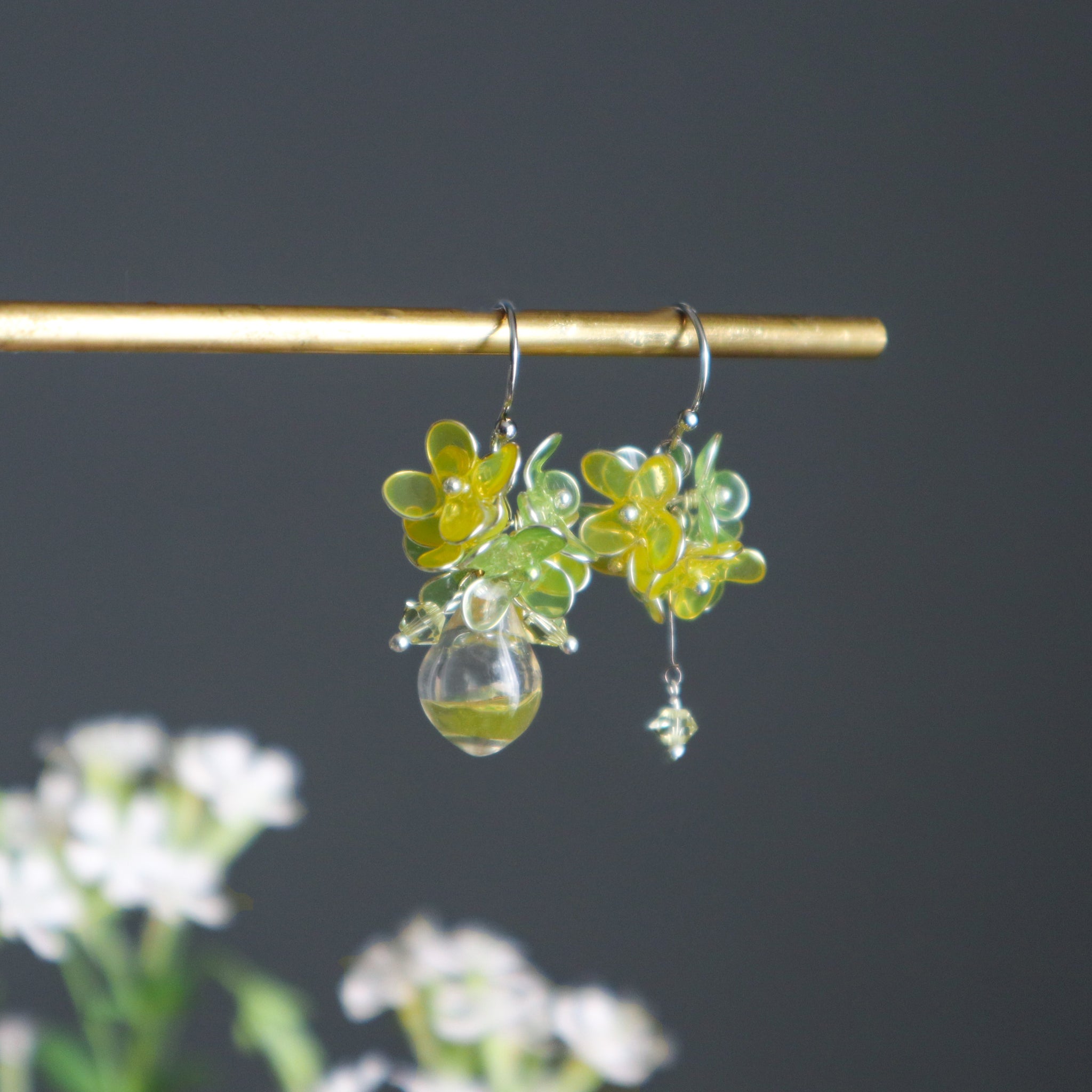 Vase aroma earrings with the scent of rape blossoms