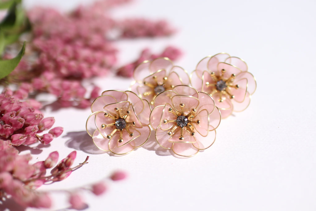 Ephemeral flower earrings pink